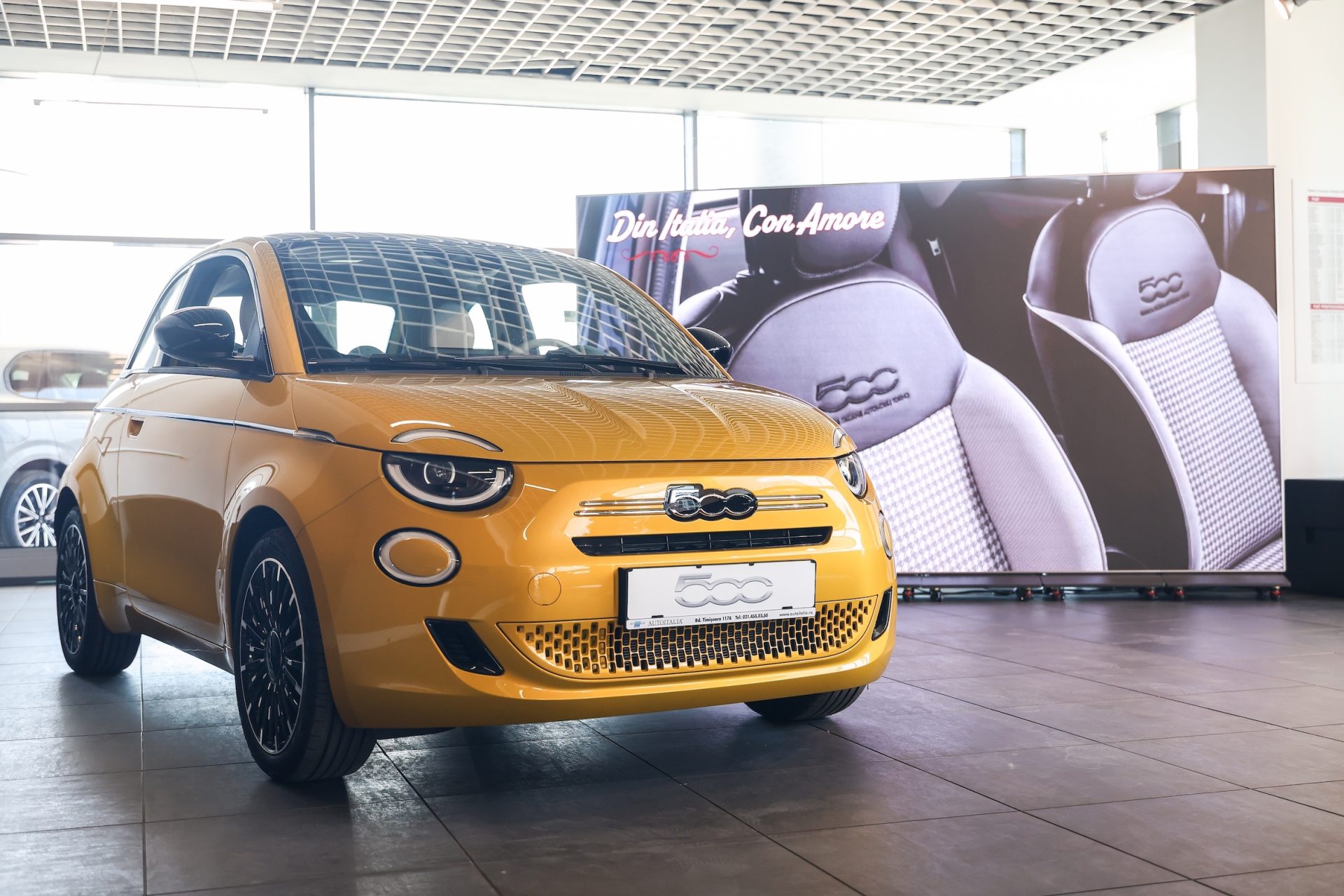 FIAT aduce Noul 500 Hybrid în România: modelul iconic revine cu motor mild-hybrid și preț de pornire de 21.900 euro