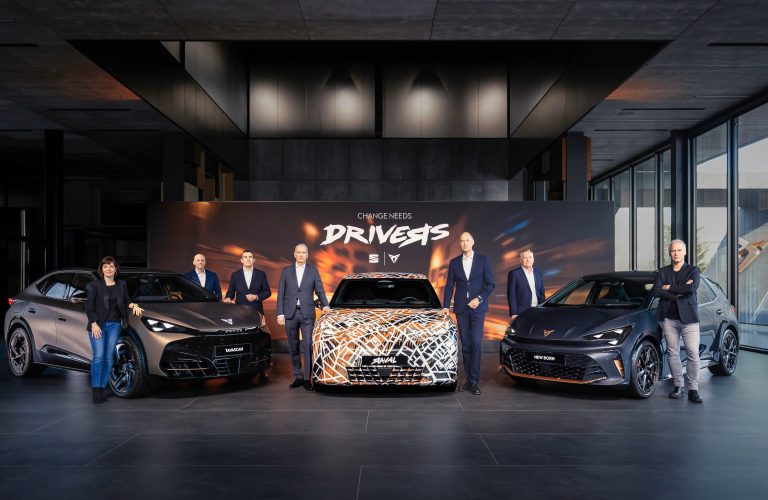 După un an de reziliență, SEAT și CUPRA accelerează strategia cu noul CUPRA Raval