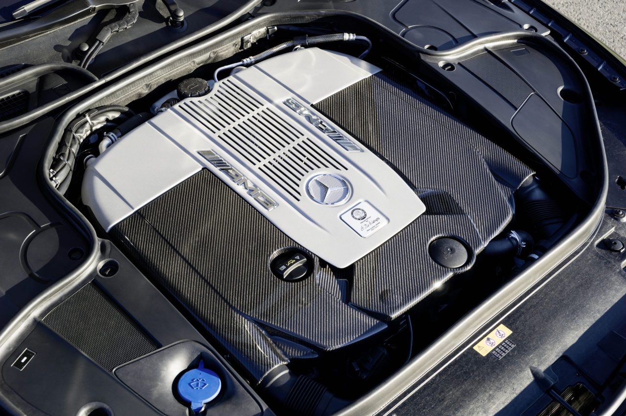 Mercedes nu va folosi motoare BMW și nici nu renunță la V12
