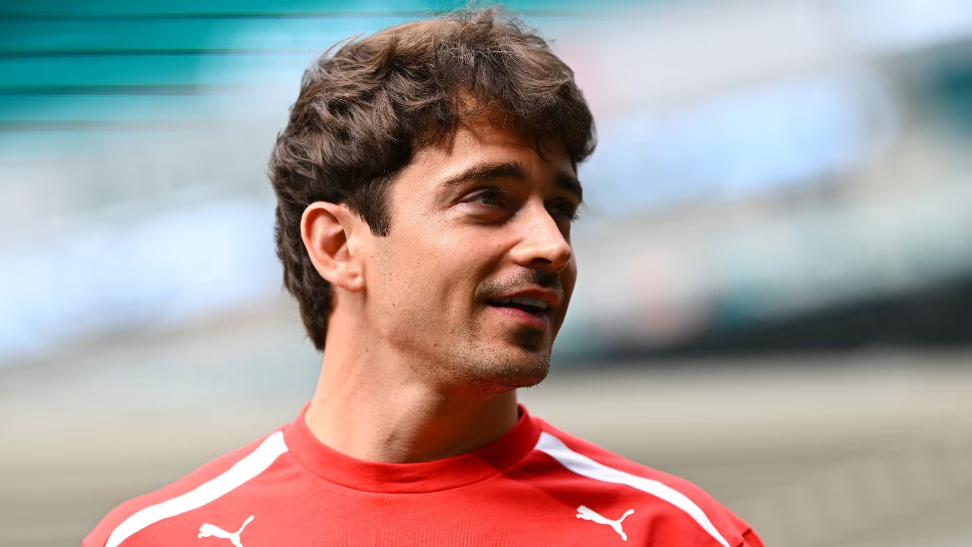 Ferrari și Charles Leclerc își continuă parteneriatul: pilotul monegasc a semnat un nou contract multianual