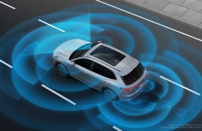 Geely vrea să schimbe percepția despre siguranța mașinilor chinezești cu cel mai mare centru de testare din lume
