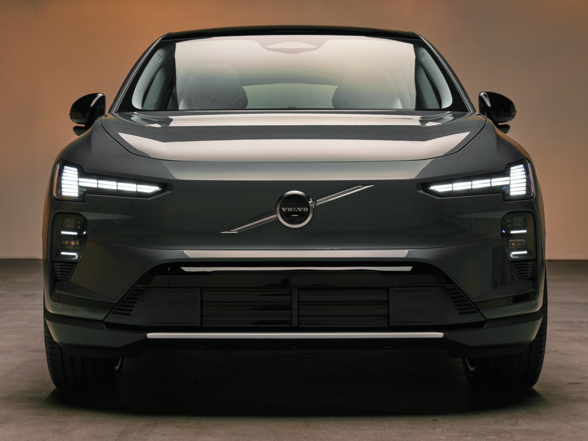 Volvo mizează pe o profitabilitate mai ridicată pentru noul EX60 electric față de versiunea PHEV