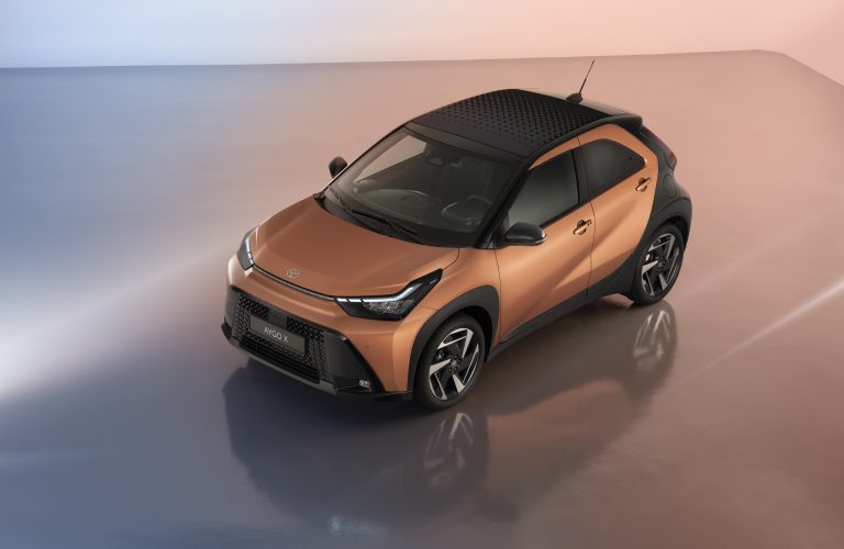Noua Toyota Aygo X devine hibrid