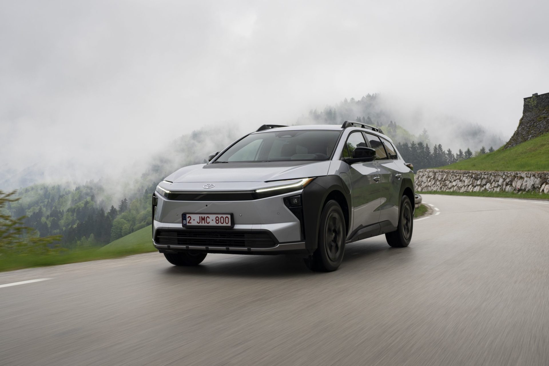 Toyota bZ4X Touring: SUV-ul electric pentru familie și aventuri, cu până la 591 km autonomie și 380 CP