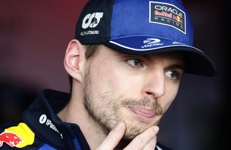 Max Verstappen își analizează viitorul în Formula 1 în următoarele luni