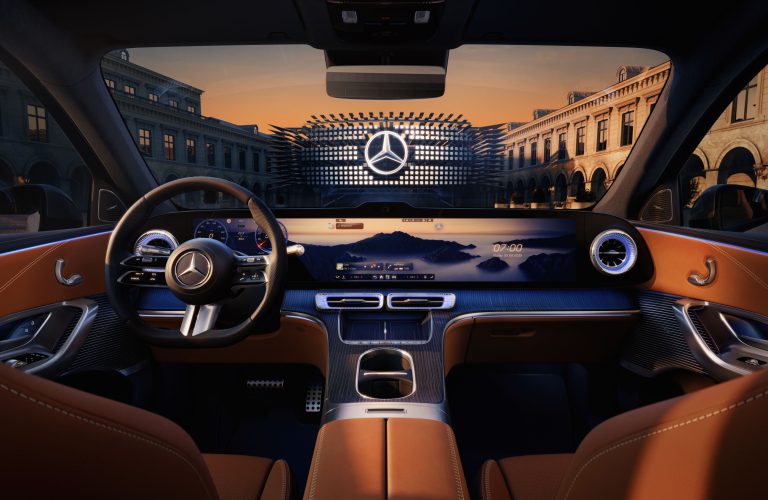 Noul Mercedes GLC are un ecran enrom