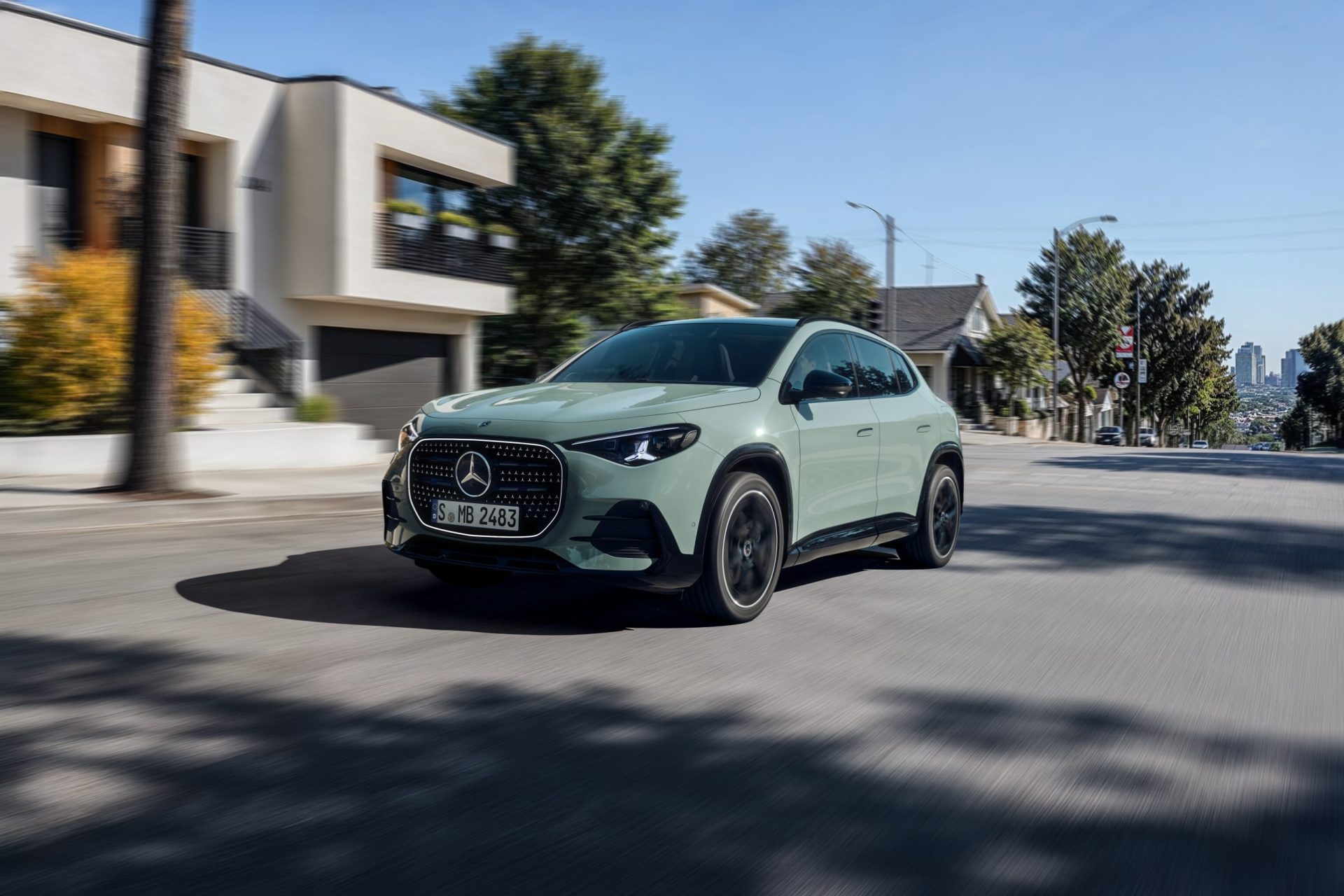Mercedes-Benz a prezentat noul GLA: SUV-ul compact devine electric
