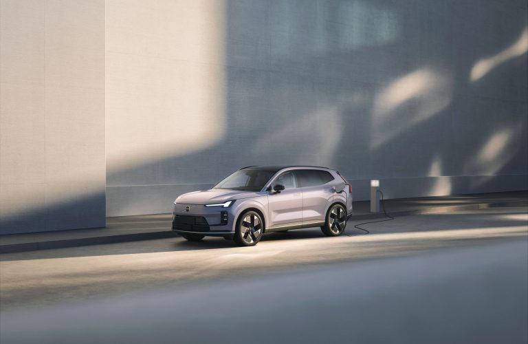 Noul Volvo XC70 PHEV: Autonomie de 1 200 km!