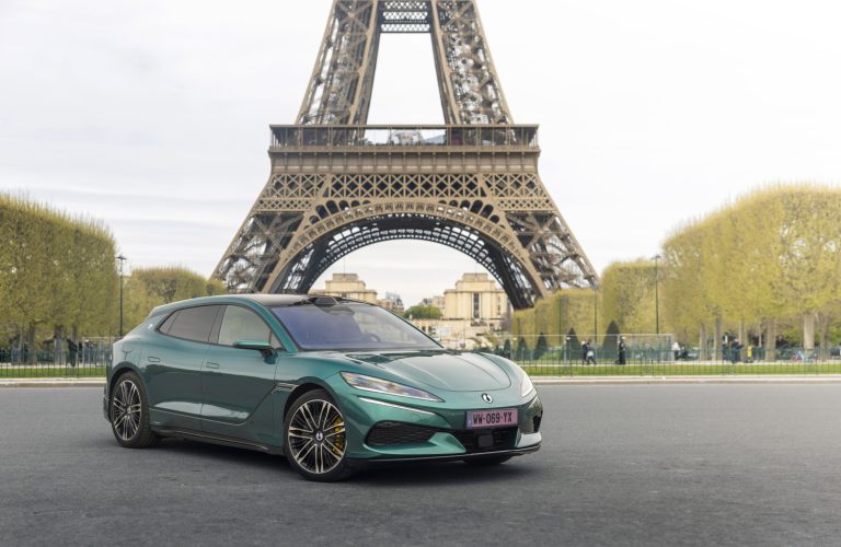 DENZA Z9GT debutează în Europa cu tehnologii revoluționare și autonomie de până la 805 kilometri