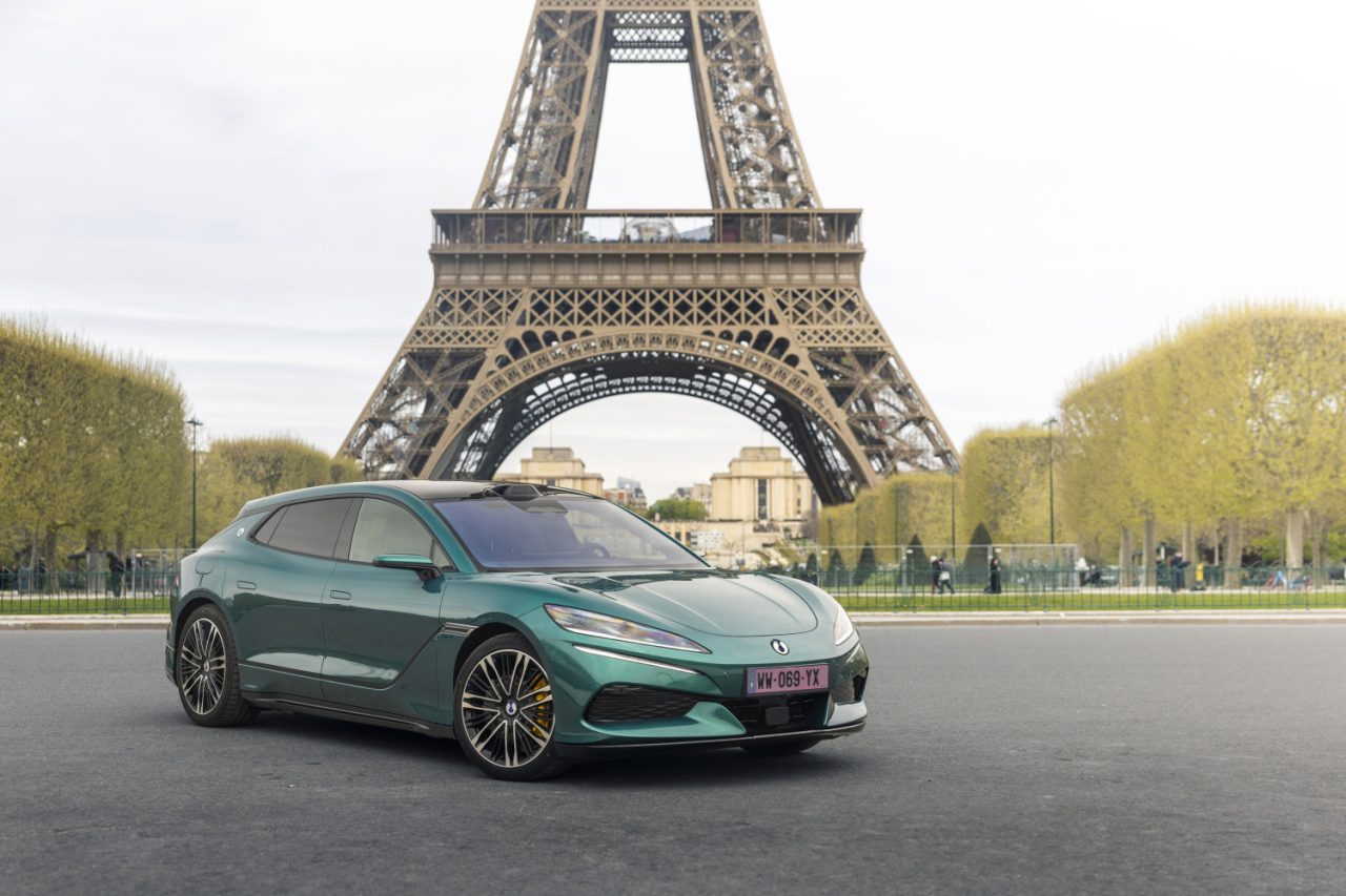 DENZA Z9GT debutează în Europa cu tehnologii revoluționare și autonomie de până la 805 kilometri