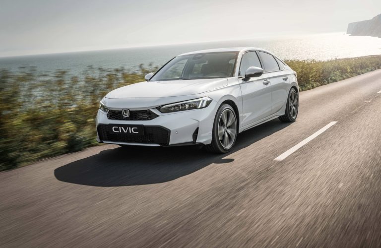 Honda Civic e:HEV primește un facelift