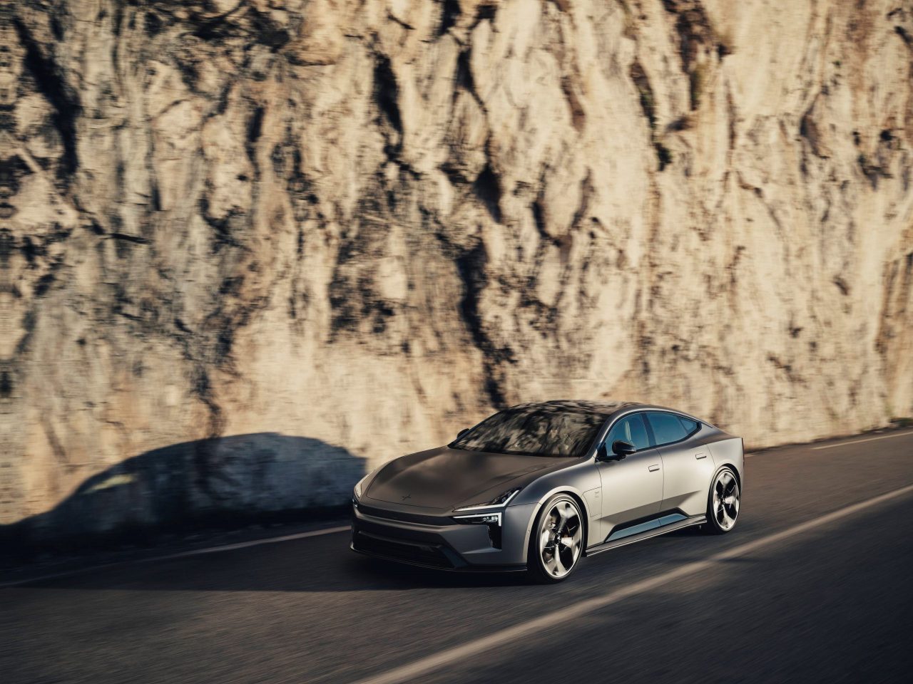 Noul Polestar 5: GT electric cu 884 cai-putere