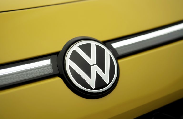 Motivul pentru care restructurările nu vor rezolva problema reală a producătorilor auto europeni