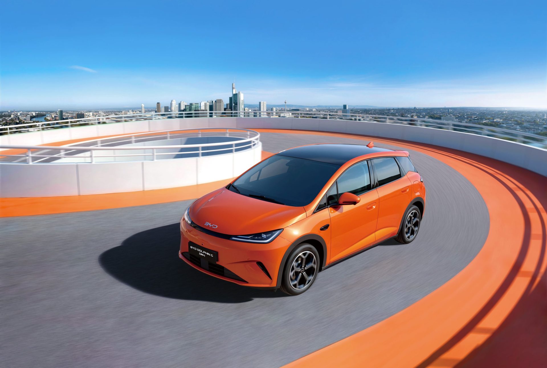 BYD Dolphin G DM‑i ajunge în România: un nou jucător electrificat intră în scenă