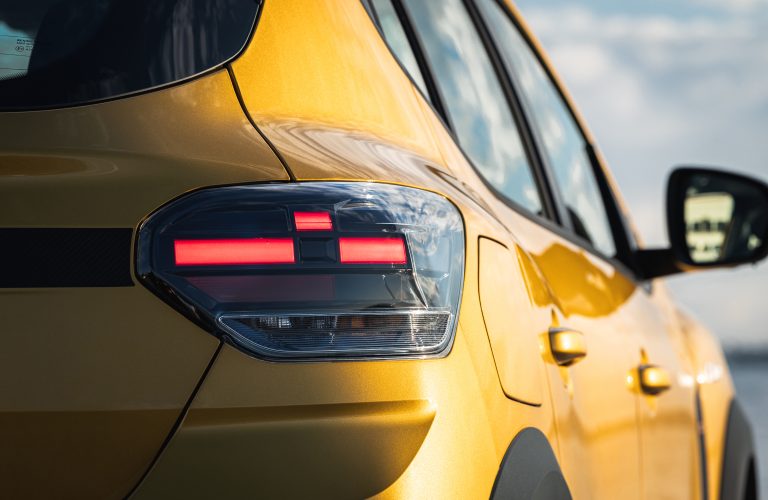 Piața auto din România accelerează în iunie 2026: înmatriculările de mașini noi au crescut cu aproape 53%, iar electricele bat recordul