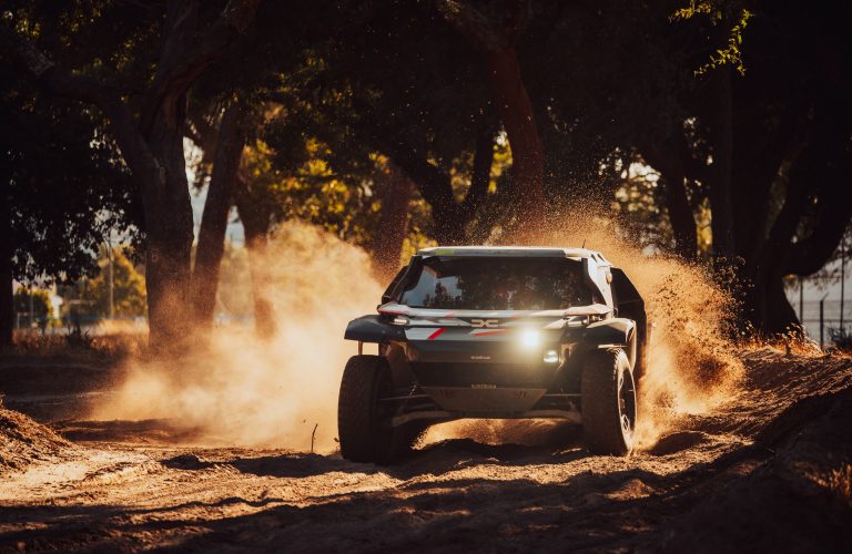 Dacia Sandriders atacă Rally-Raid Portugal 2026 din postura de lider W2RC, după victoria de la Dakar