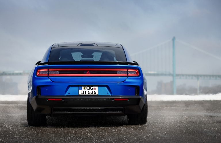Dodge deschide comenzile pentru noul Charger în Europa. Legendarul muscle car poate fi comandat atât în versiune electrică, cât și cu motor pe benzină