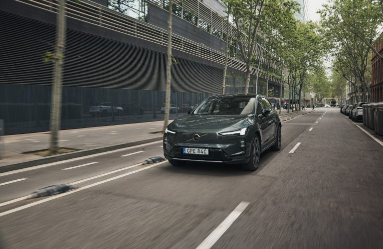 Volvo EX60 ajunge la primii clienți din Europa. Noul SUV electric promite autonomie de până la 810 km