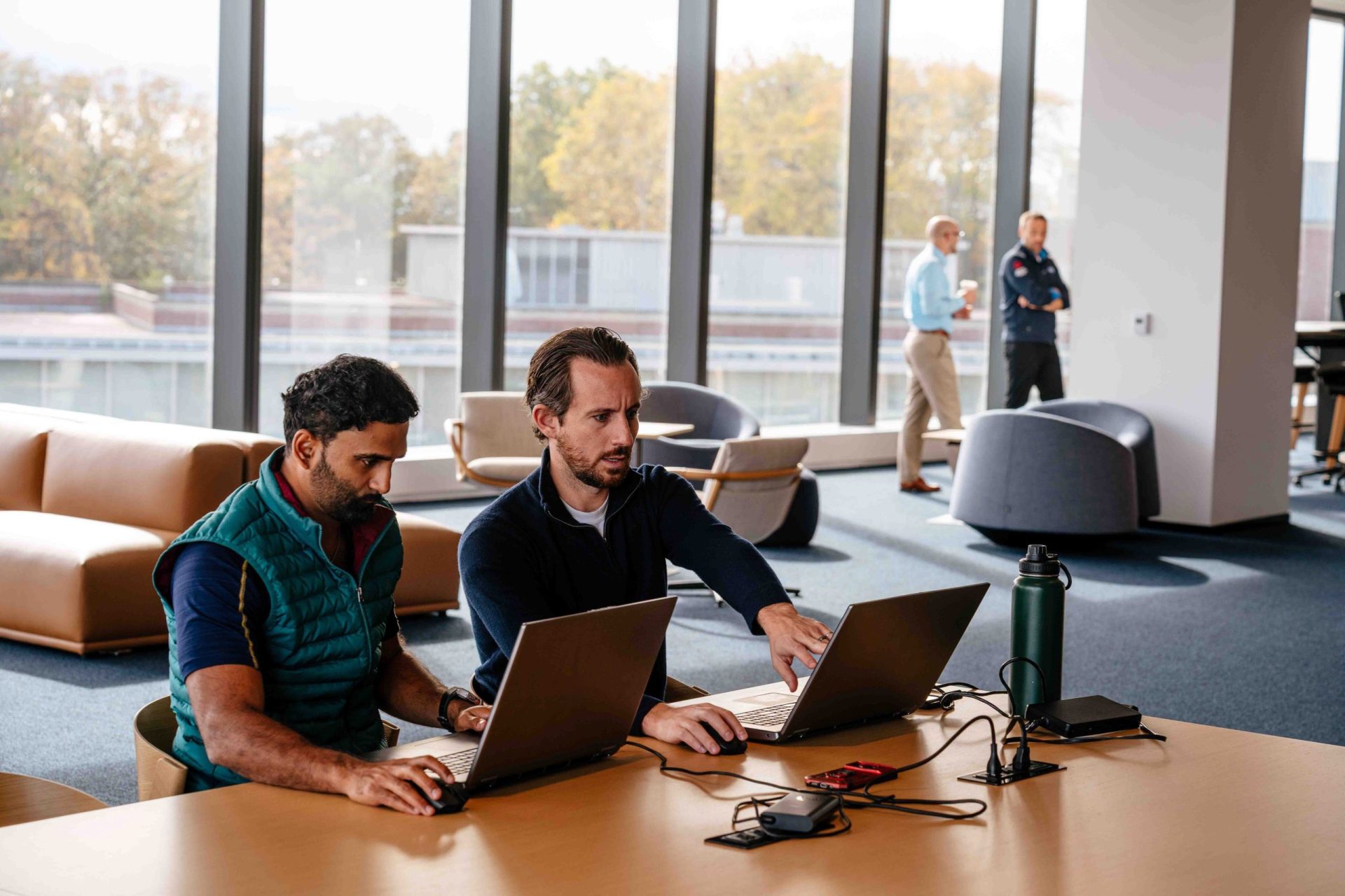 Cât câștigă un Project Manager din industria auto în România în 2026? Salariile pot depăși 16.000 RON pe lună