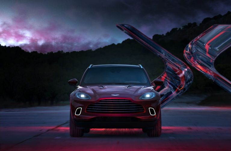 Noul ASTON MARTIN DBX a ajuns in Romania