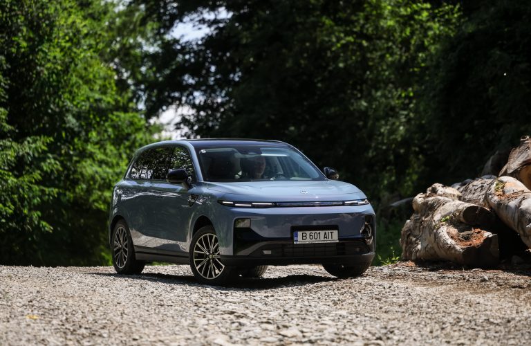 Leapmotor B10 ajunge în România. SUV-ul electric cu autonomie extinsă pornește de la 25.990 de euro prin Rabla