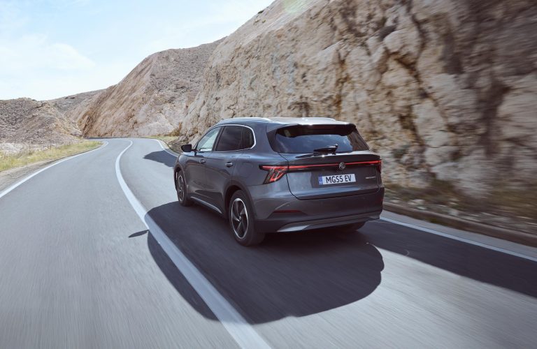 MG aduce în Europa un model electric mai ieftin, pentru a concura cu BYD Dolphin