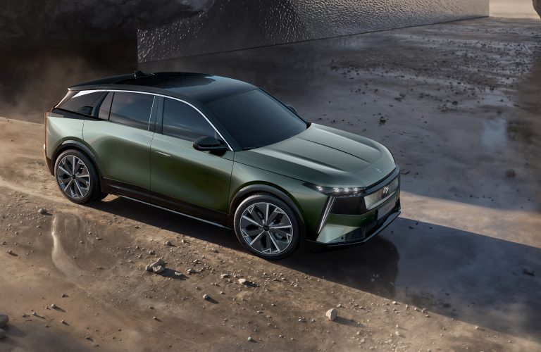 DS 7: SUV-ul care redefinește strategia electrică a mărcii DS