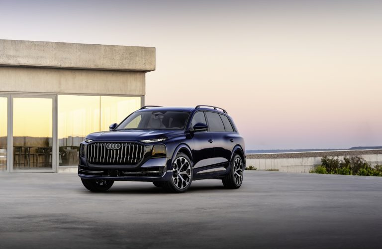 Audi Q9 intră în scenă: cel mai mare SUV Audi de până acum vine cu șapte locuri, V6 de 429 CP și tehnologie de vârf