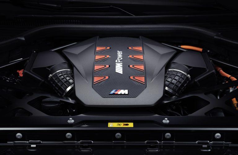 BMW M păstrează motoarele cu 6 și 8 cilindri!