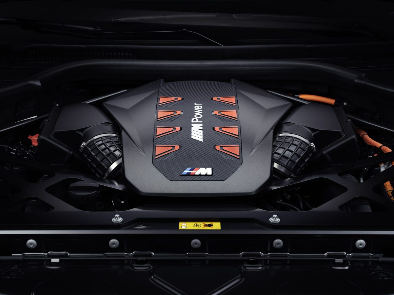 BMW M păstrează motoarele cu 6 și 8 cilindri!