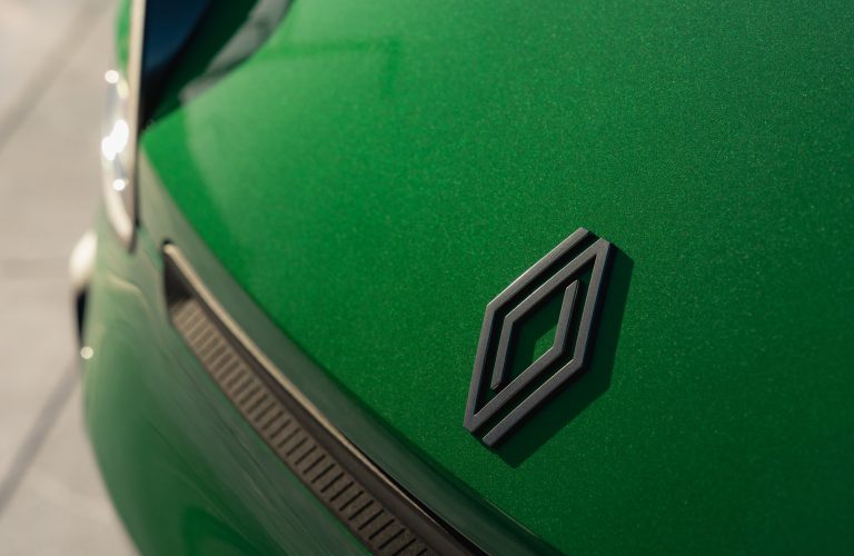 Renault Group rămâne fără președinte din 2027: cine ar putea prelua conducerea după Jean-Dominique Senard