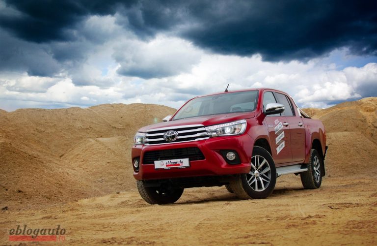 Test drive Toyota Hilux Invincible [Review & Video]