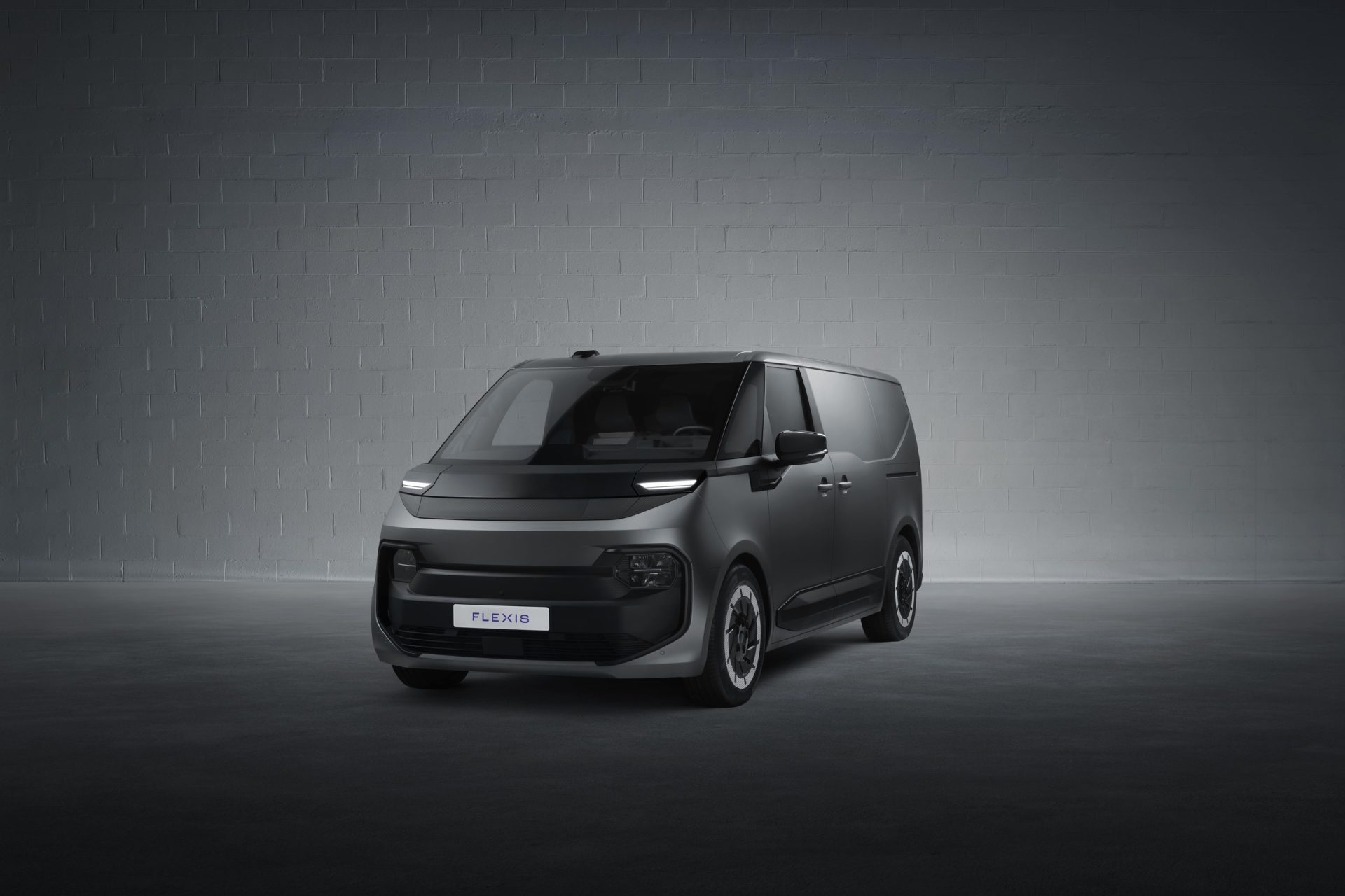 Renault își propune să devină unic acționar al Flexis, producător de vehicule comerciale ușoare electrice