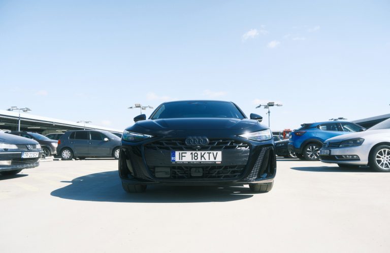 Aproape 20 de ani de experiență în verificarea istoricului auto. Activă în România de câțiva ani.