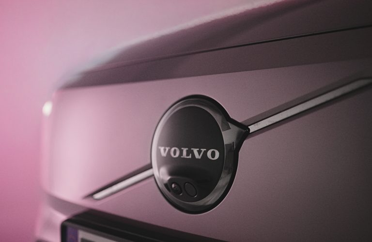 Invențiile Volvo care îți salvează viața zilnic și cum au evoluat ele pe noua berlină ES90