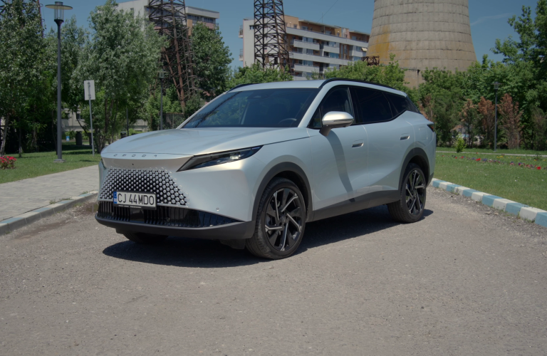 Test Drive Omoda 7: Un SUV futurist plin de tehnologie, dar cu câteva ciudățenii ergonomice