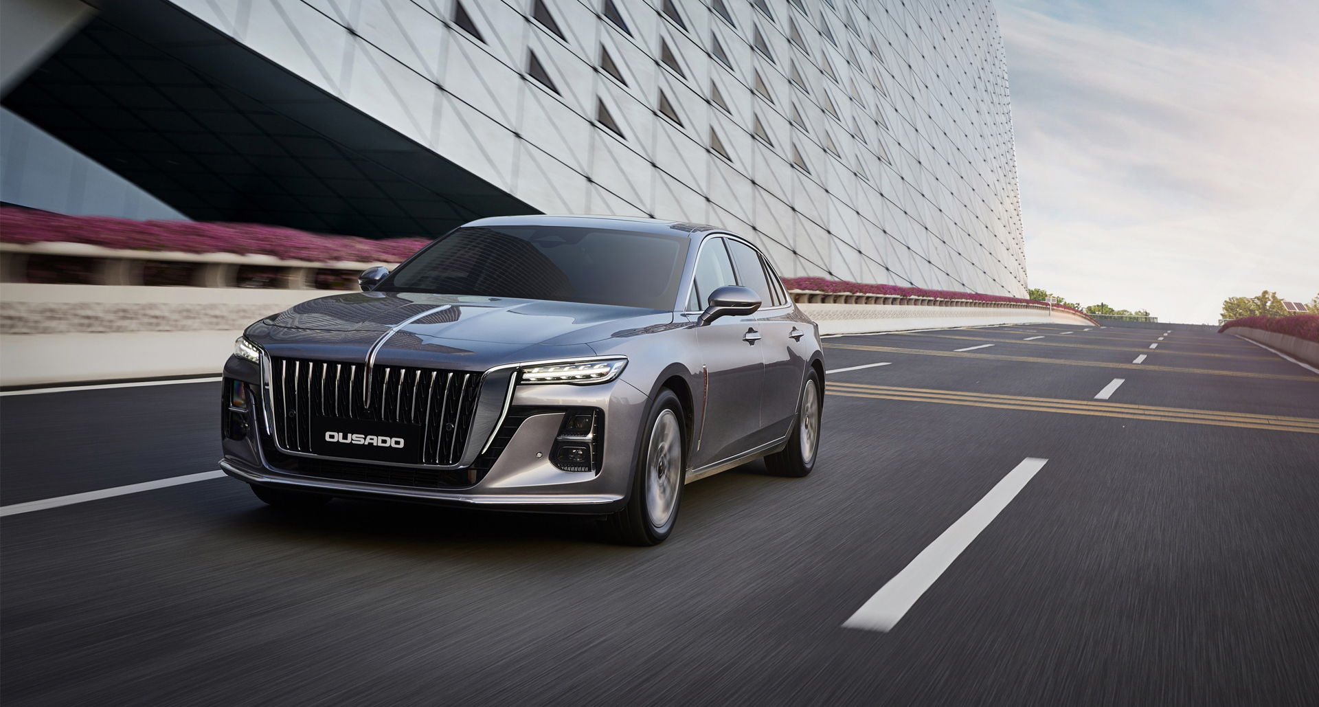 Hongqi vrea să producă în Europa: negocieri cu Stellantis pentru o fabrică din Spania