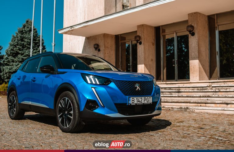 Test Drive Peugeot e-2008 GT 2021