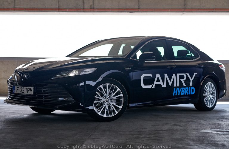 Test Drive Toyota Camry 2.5 Hybrid Dynamic Force 218 CP Dynamic 2019 [VIDEO]